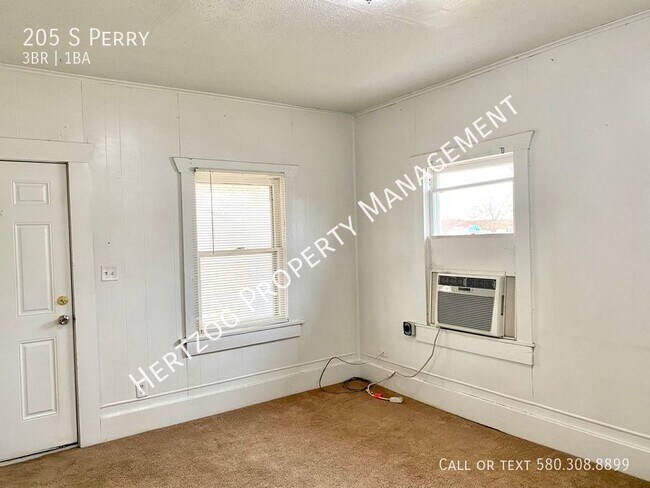 Building Photo - 3 Bedroom 1 Bathroom home at an affordable...