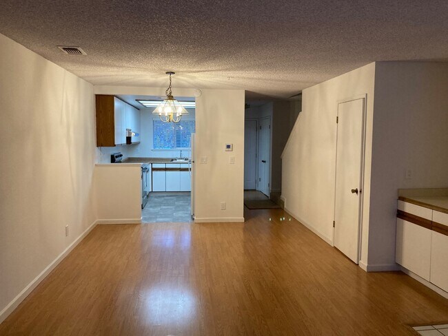 Foto principal - 2701 Oak Rd