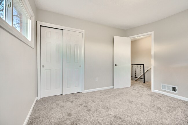 Foto del edificio - 1421 Hopewell Ave