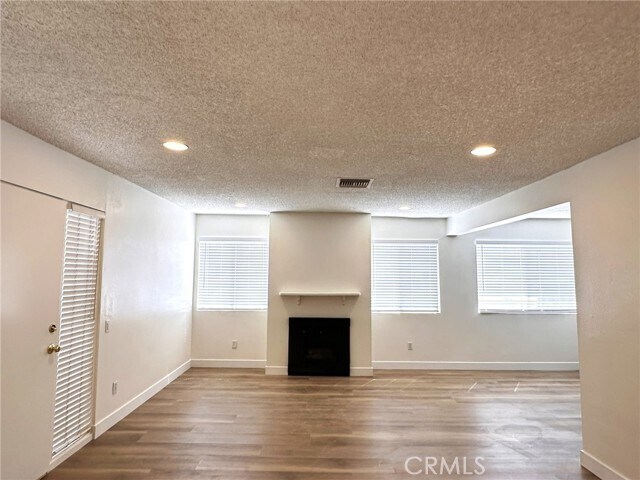 Building Photo - 497 S El Molino Ave