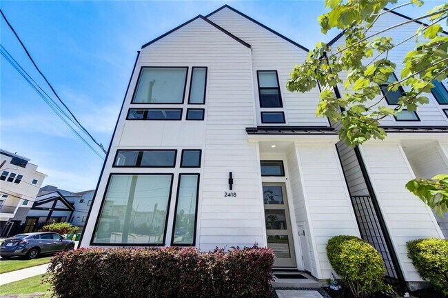 Foto del edificio - 2418 Gray St