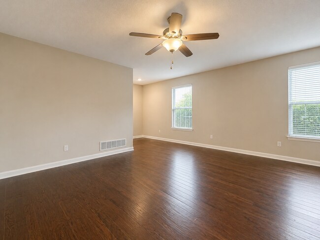 Foto del edificio - AVAILABLE AUGUST 1ST; APPLY TODAY AT OUR WEBSITE!!