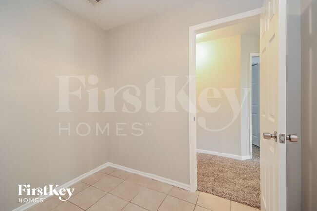 Foto del edificio - 9518 Peridot Green Dr