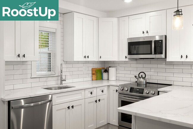 Foto del edificio - New RoostUp Furnished Private Bedroom with Ensuite Bath in the Mission Hill Neighborhood of Boston!