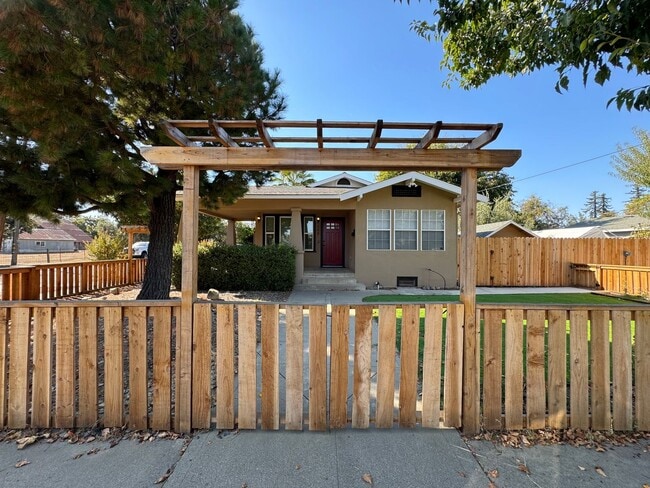 Building Photo - 498joh