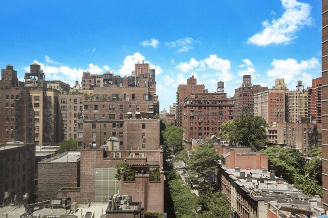 Foto del edificio - 200 E 94th St