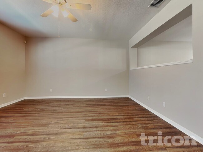Building Photo - 7222 Bridgeview Dr