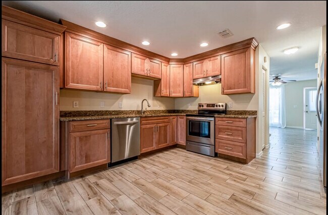 Foto del edificio - 11347 Regal Square Dr