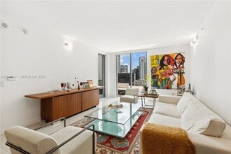 Building Photo - 31 SE 6th St