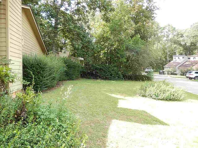 Building Photo - 3333 Sedona Rd