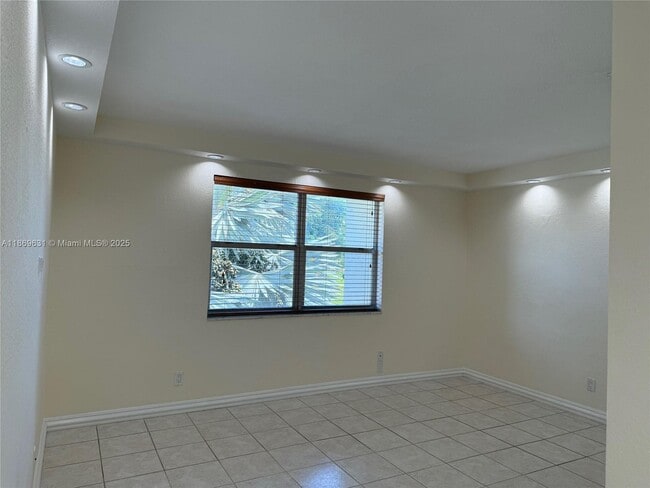 Building Photo - 1300 Moffett St