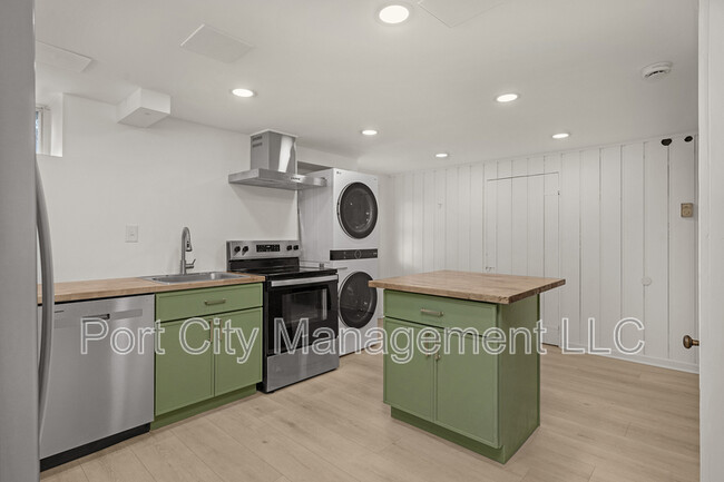 Building Photo - 3607 Bayonne Ave