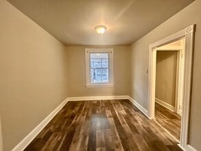 Building Photo - 571 Pershing Ave