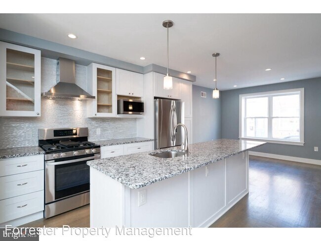 Building Photo - 3 br, 2.5 bath House - 2610 Catharine St.