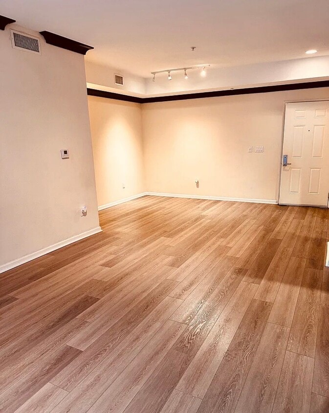 Photo - 1801 E Katella Ave (Anaheim, CA)