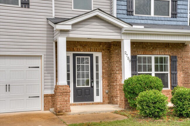 Building Photo - 2759 Huntcliffe Dr
