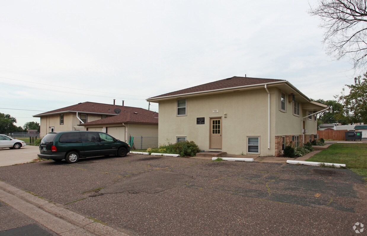 117125 7th Ave, Osseo, MN 55369 Apartments in Osseo, MN