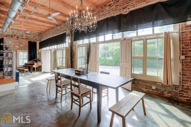 Foto del edificio - 230 Carroll St SE