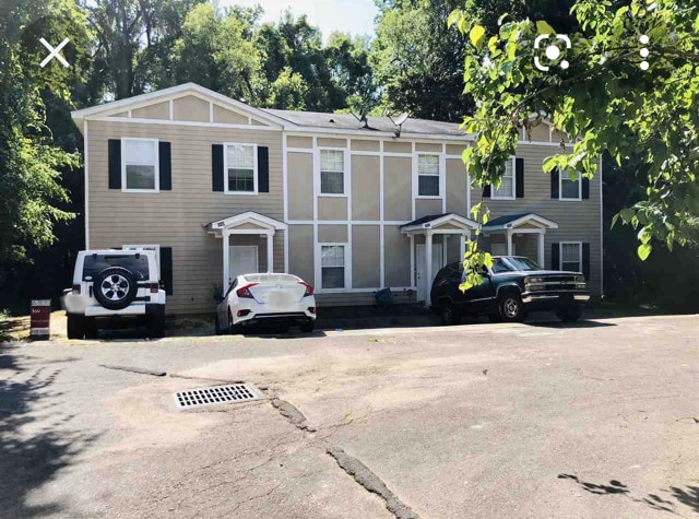 Building Photo - 542 Collinsford Rd