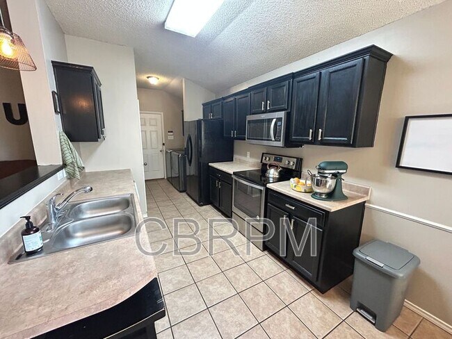 Foto del edificio - 6621 91st St