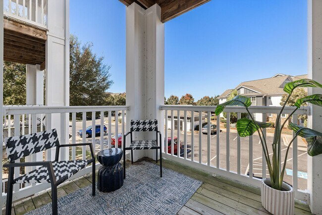 Building Photo - Bell Lake Norman
