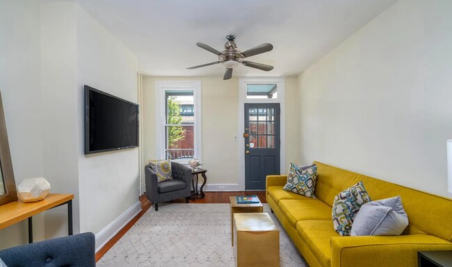 Foto del edificio - 614 W 34th St