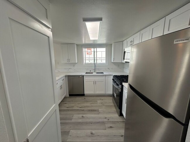 Building Photo - 10237 Tujunga Canyon Blvd