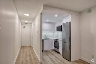 Building Photo - 2285 Rue St Mathieu