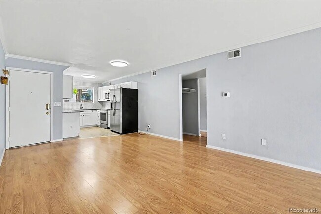 Foto del edificio - 3558 S Depew St