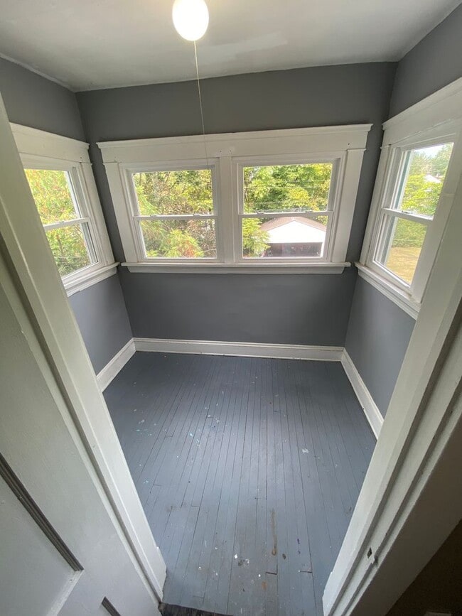 Building Photo - ***SAG- Whitethorn 3201-3203