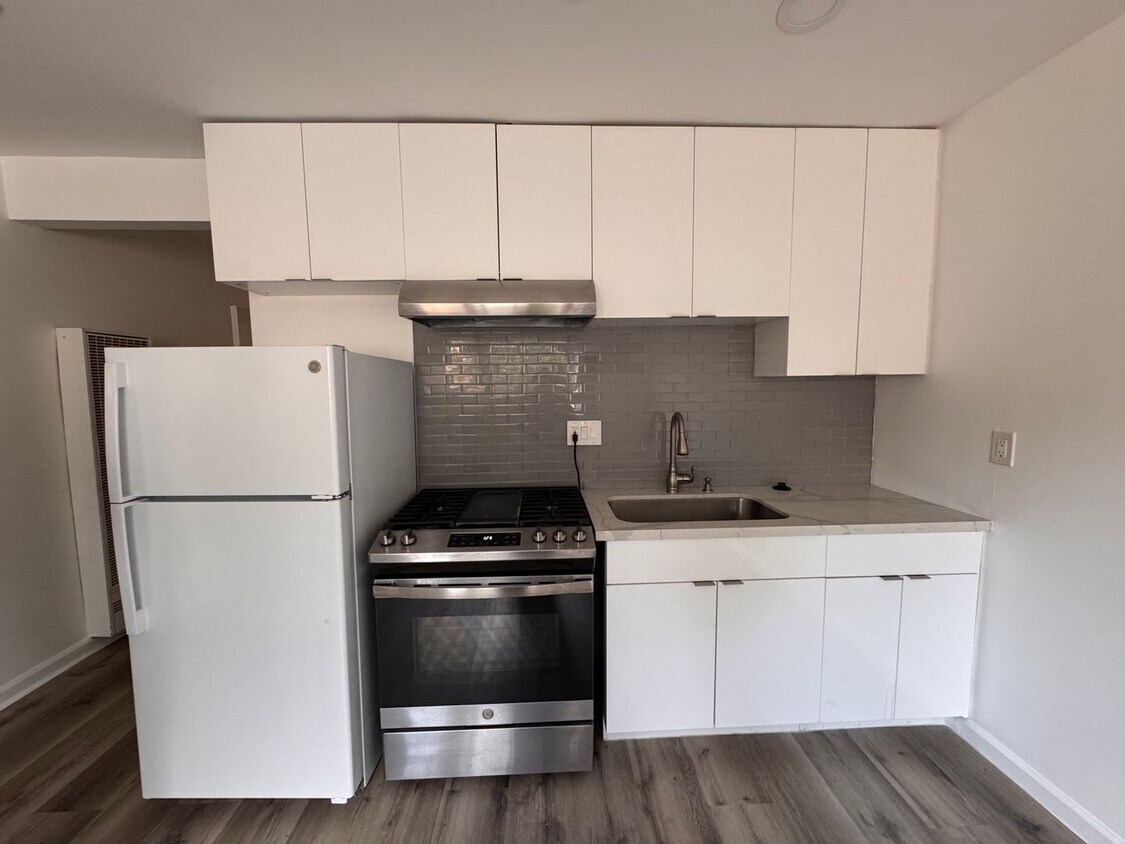 Foto principal - 11243 Tiara St