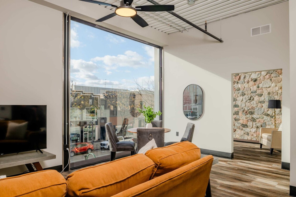 Foto principal - 127 N Appleton St