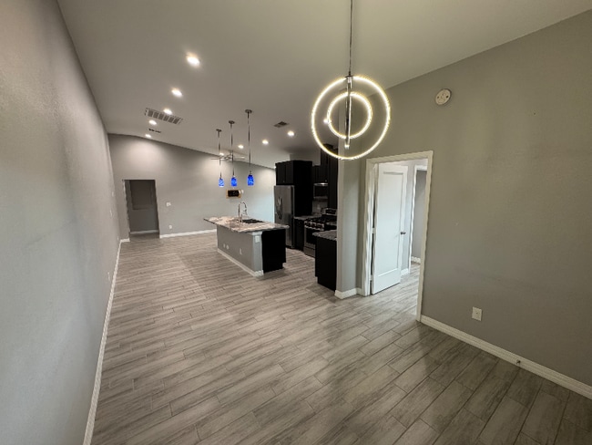 Photo - 1558 W 5th St Apartment