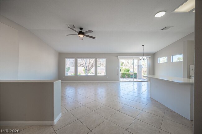 Foto del edificio - 2052 Poppywood Ave