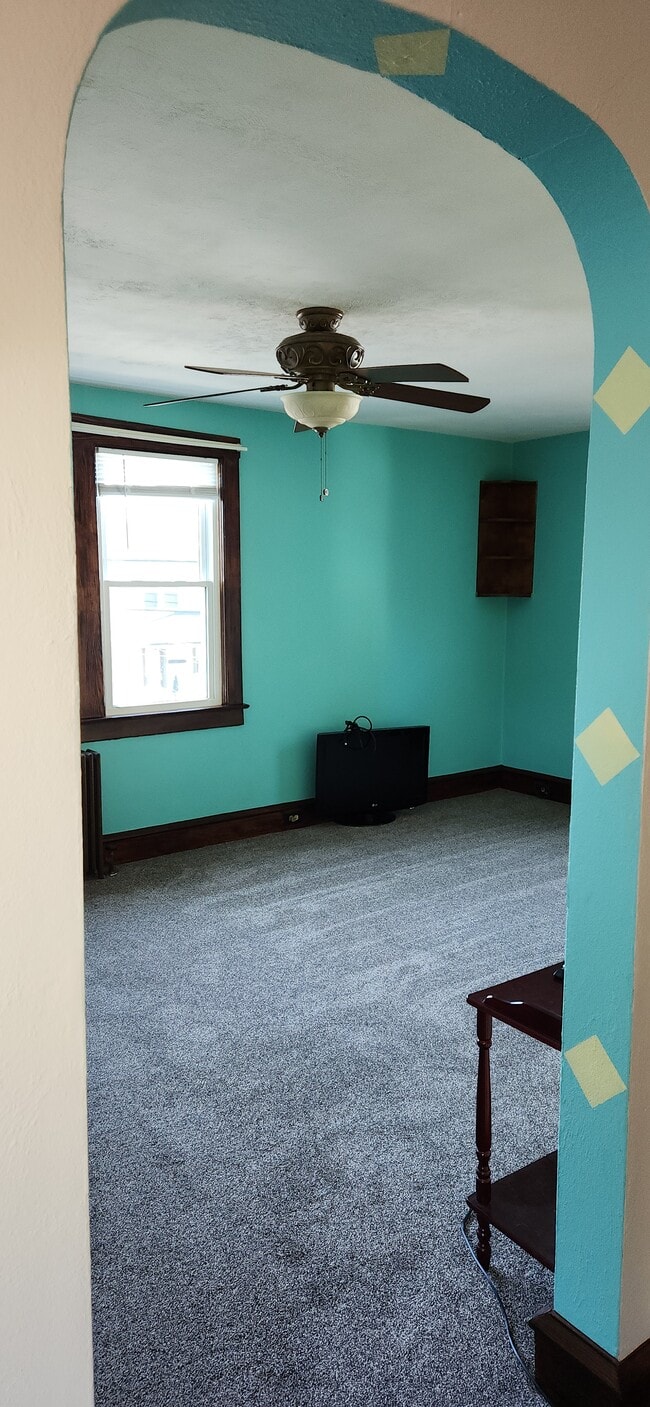 Building Photo - 340 S Jackson St