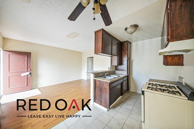 Foto del edificio - 15500-15504 Foothill Blvd