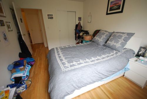 Foto del edificio - 156 E 3rd St