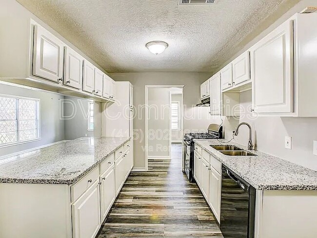 Building Photo - 1118 Madison Ave