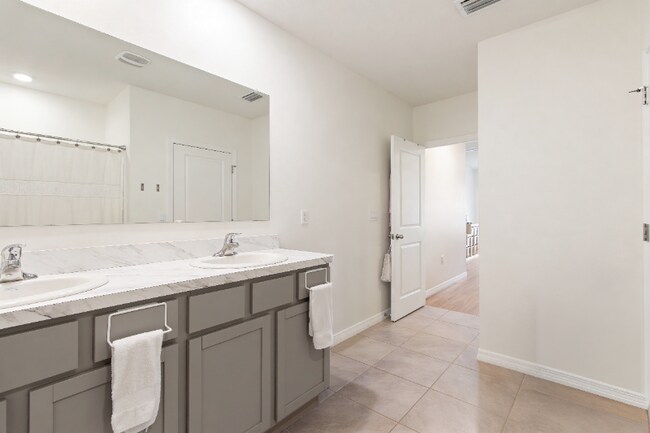 Foto del edificio - 49 Hickory Course Ln