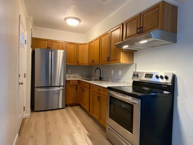Foto del edificio - 2 Bedroom, 1 Bath Duplex - Priced to Rent!
