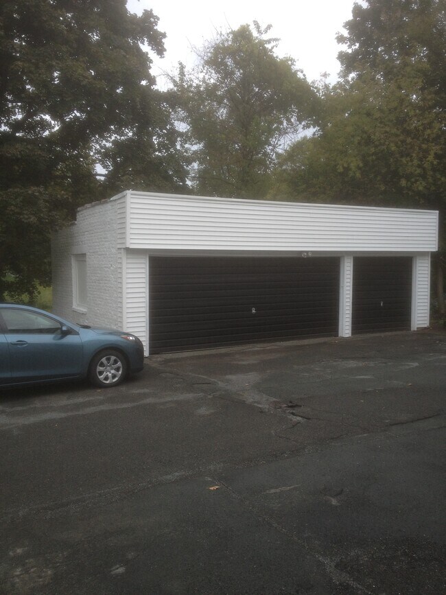 Foto del edificio - 343 Watervliet Shaker Rd