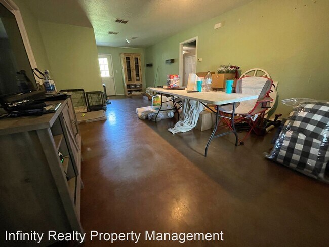 Building Photo - 3 br, 2 bath House - 485 N Paddock