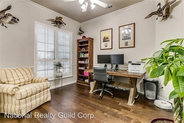 Building Photo - 5 br, 3 bath House - 15xx Lakeway Drive