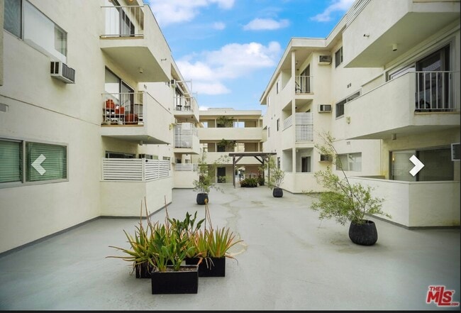 Foto del edificio - 960 Larrabee St