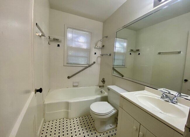 Foto del edificio - 2822 Fern St