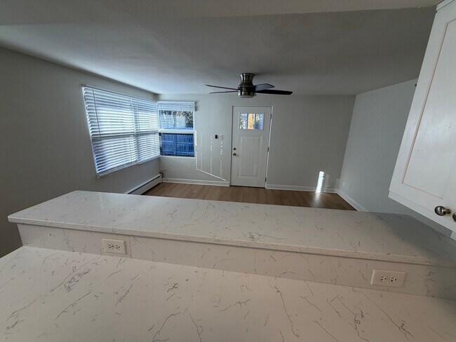 Foto del edificio - 26 E Washington Ave