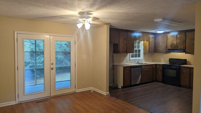 Building Photo - 508 Merrill Ln