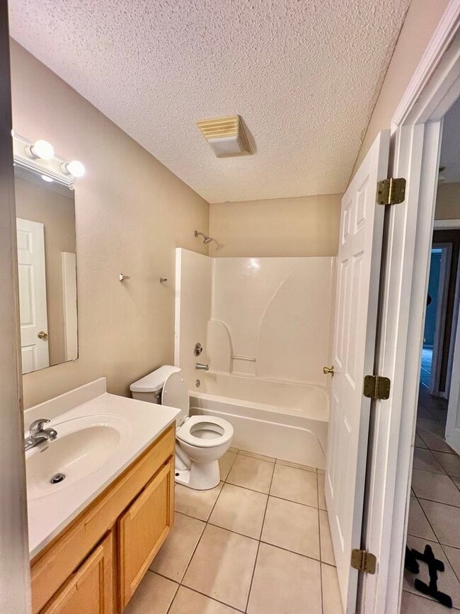 Building Photo - 12399 Jackson Dr