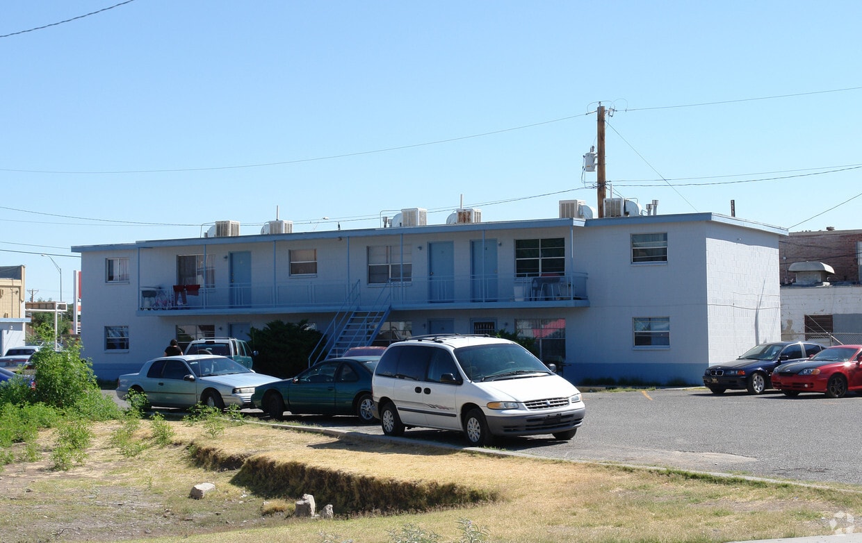 7777-7785 Franklin Drive - 7777-7785 Franklin Dr