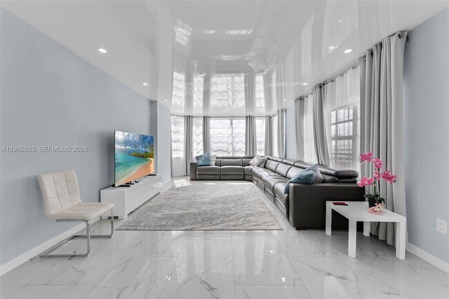 Foto del edificio - 1980 S Ocean Dr